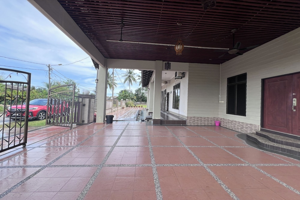 Nurbayu Villa (3 and 4 bedroom Villa) Kemaman