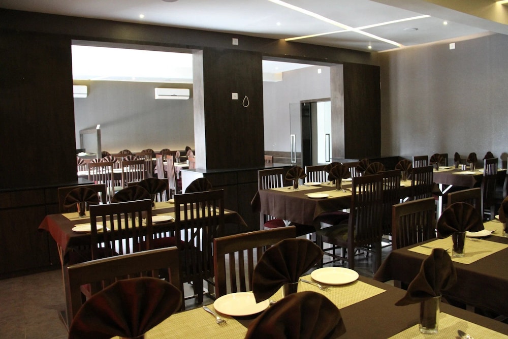 Hotel Aditya