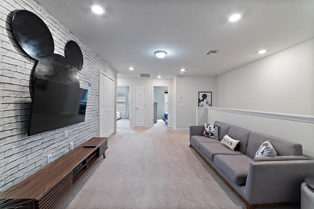 260 Jetty Way