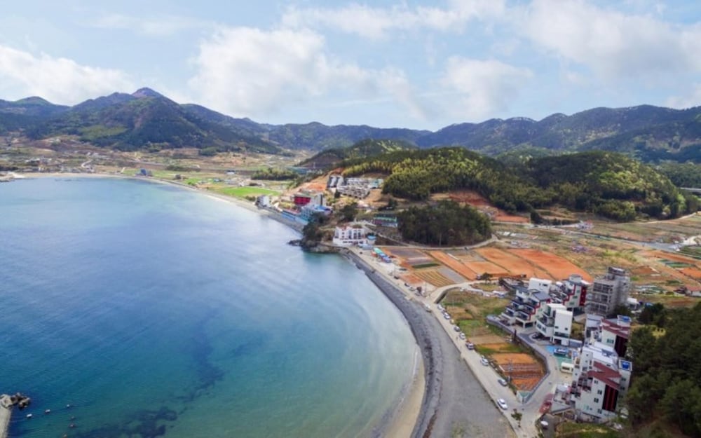 Geojedo Ocean View Dumo Mongdol Pension