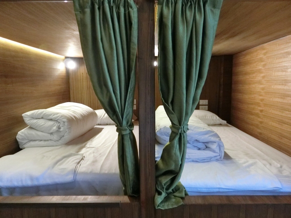 666 Cnx Hostel