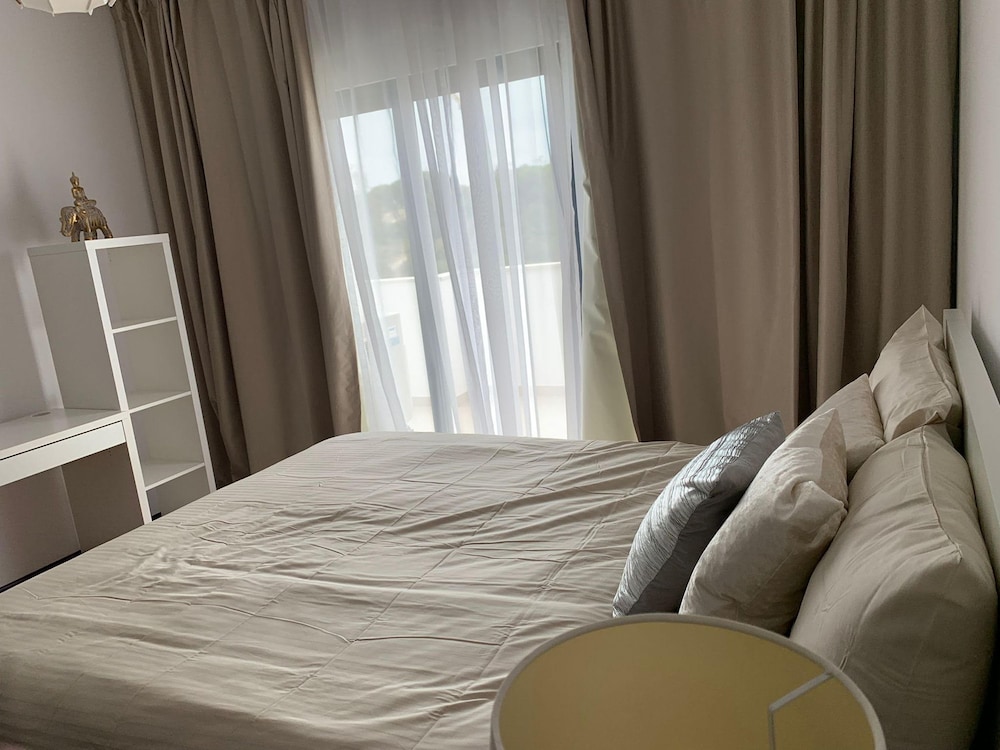 Modern Flat Near Lisbon