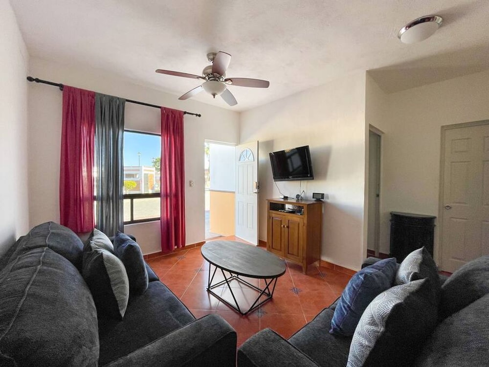 Mexican Ambience Townhome With Pool 28