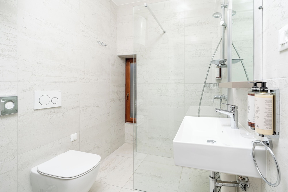Al Porto Suites
