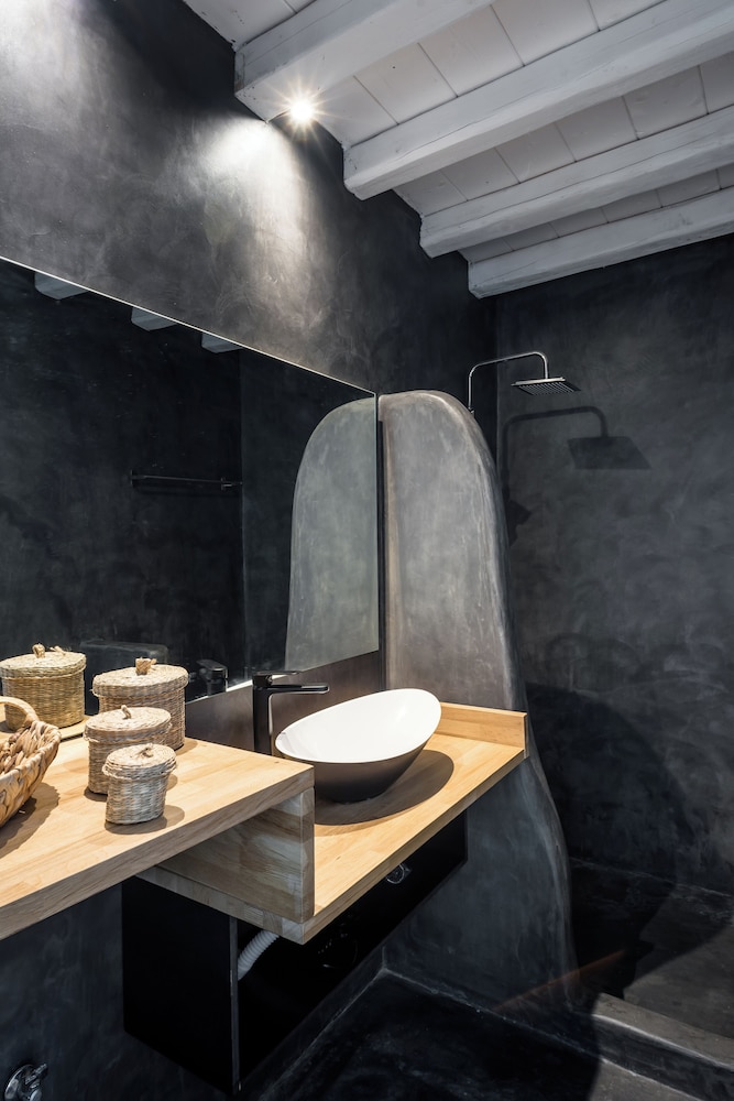 Mykonist Merchia Beach Villas & Suites