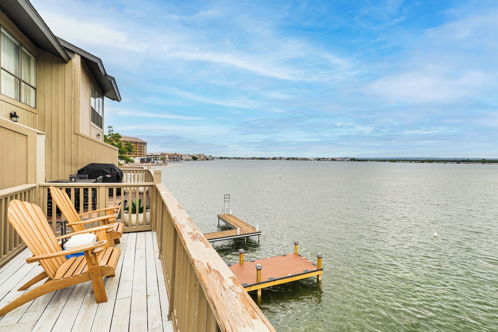 Private Boat Dock: Horseshoe Bay Lakefront Retreat