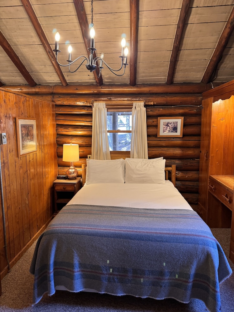 Cascade Lodge