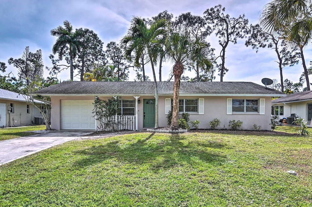 Family-friendly Home ~ 4 Mi to Naples Beach & Pier