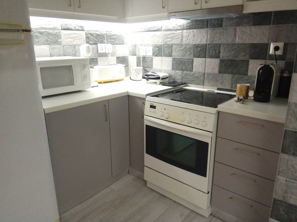 Grandma Vasiliki Rooms To Let