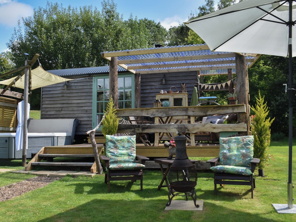 Burr 2 Shepherds Hut