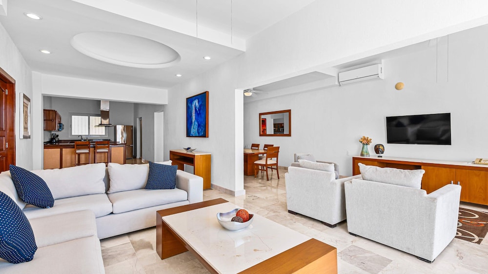 HOLT Grand Miramar Residences
