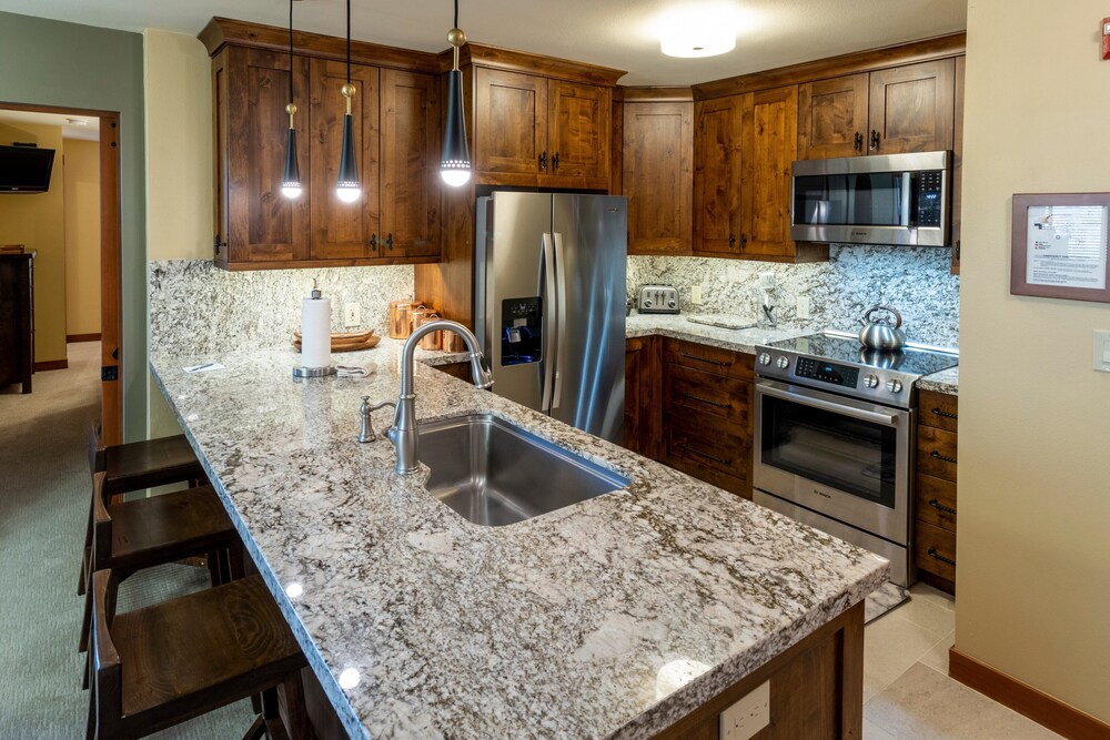 Eagle Springs East 1 & 2 Bedroom Condos