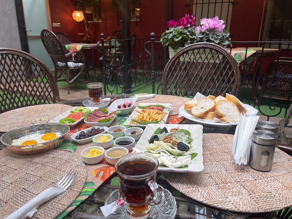 Moda Suit - Image 19