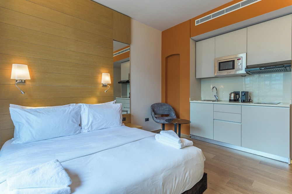 Jounieh Living - Residences by Local Host
