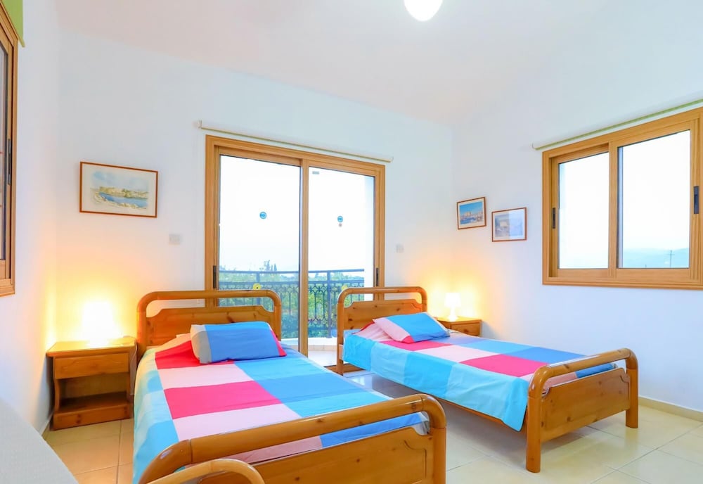 Villa Leda Finiki in Latchi view 3