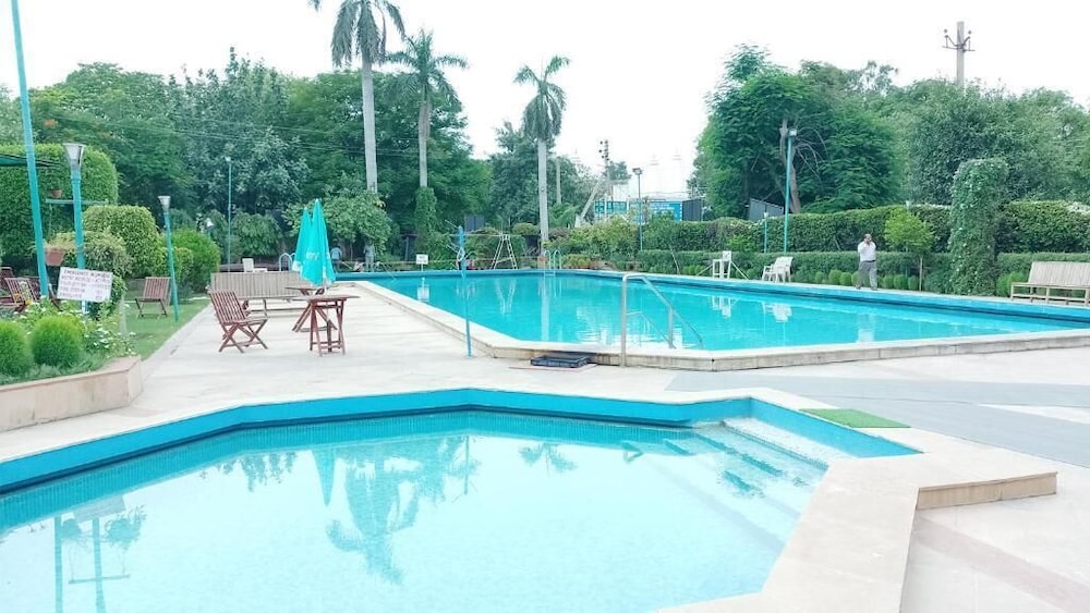 Goa Country Club By Pearl Near Udyog vihar Yashobhoomi