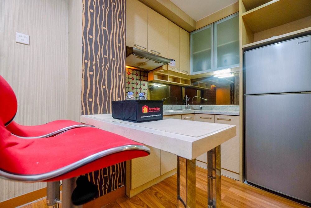 Homey and Comfy 2BR Apartment @ Kebagusan City view 5