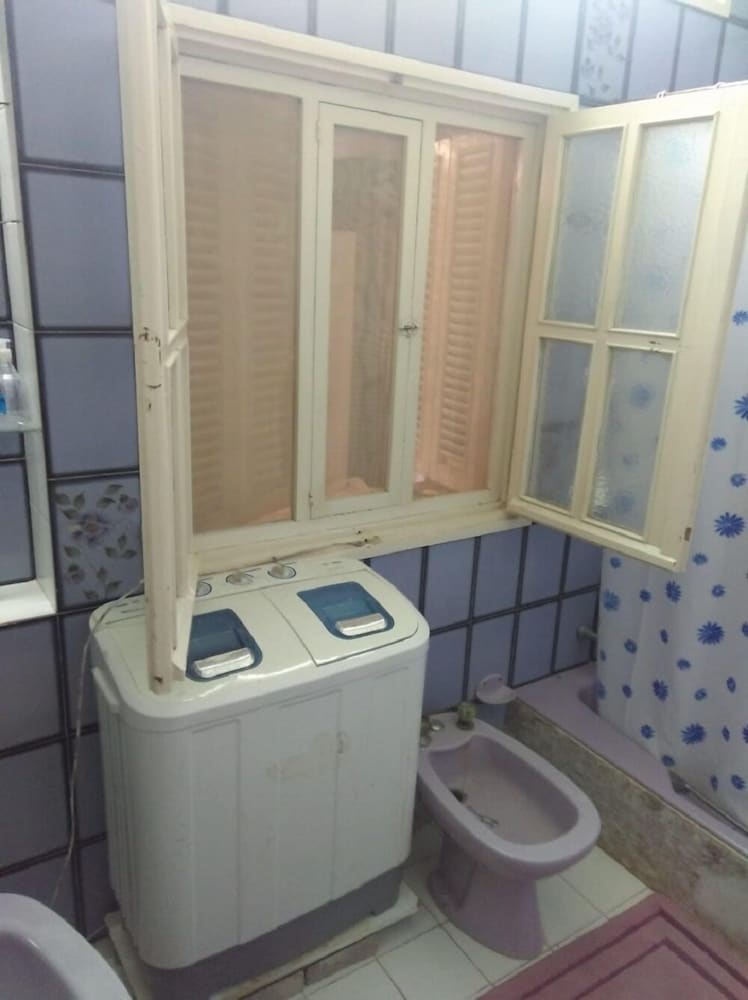 AliWali Room near Airport Tunis Carthage