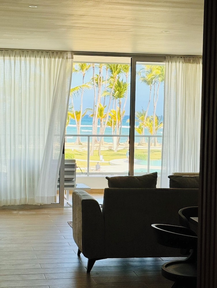 Playa Palmera Beach Front Apartments