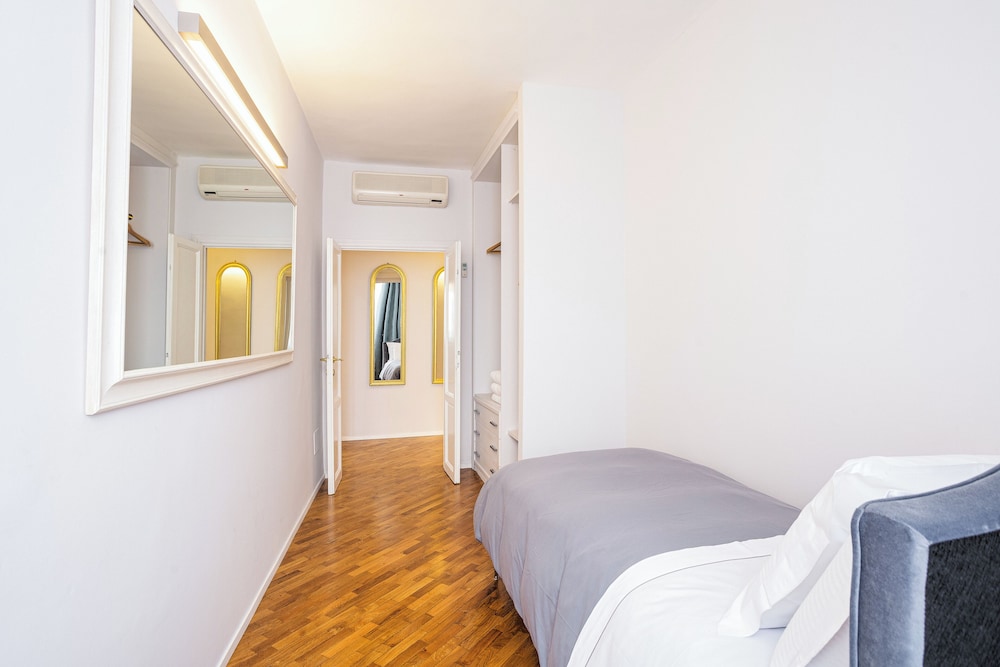 Condotta 16 Apartments