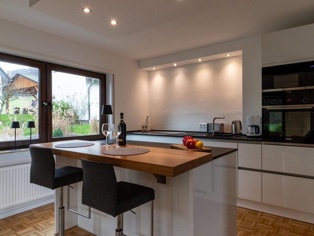 Modernes Split-level Haus Nahe am Hennesee
