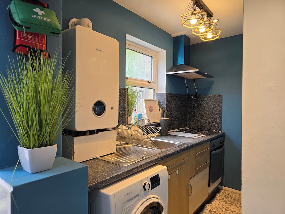 Cozy 4 Bedroom House in the Heart of Brixton