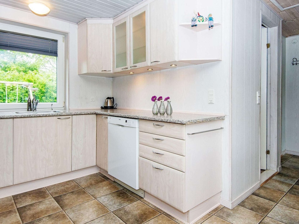 6 Person Holiday Home in Hemmet