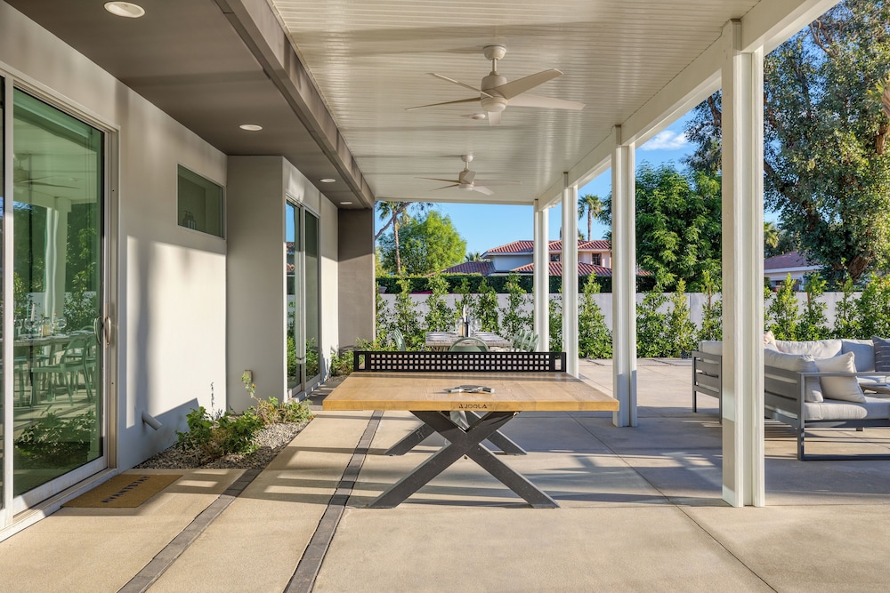 The Polo Villas by AvantStay – Modern Oasis Near Empire Polo Club