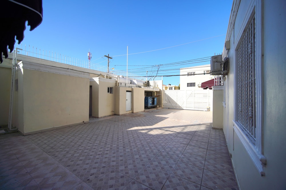 Beautiful Spacious Room Terrace Close to Sirena San Isidro Las Americas Airport