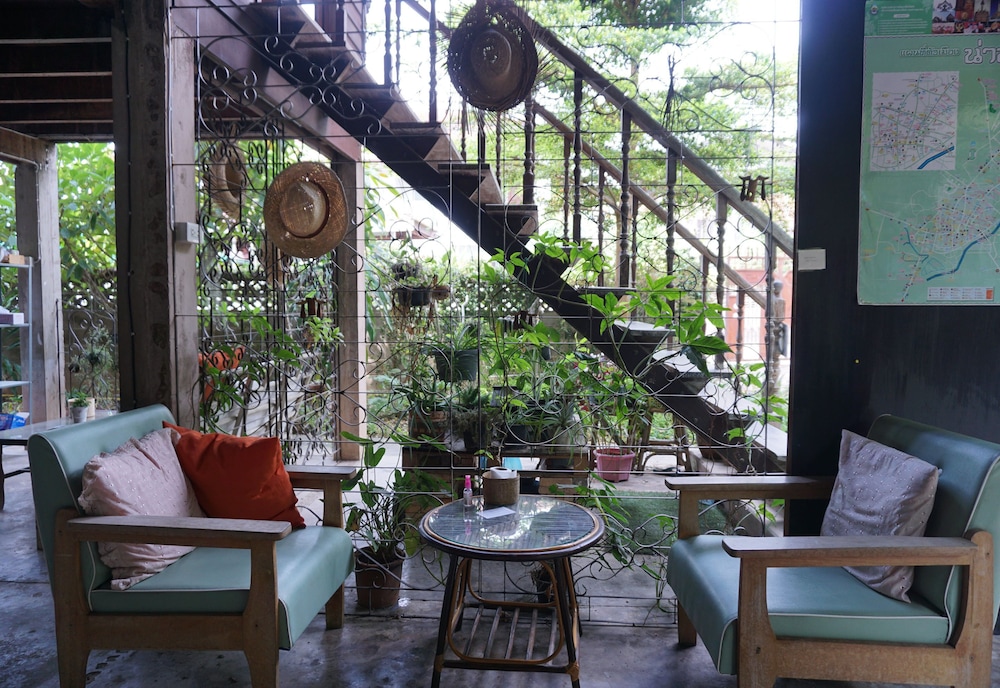 Kaampuju Cafe and Rooms