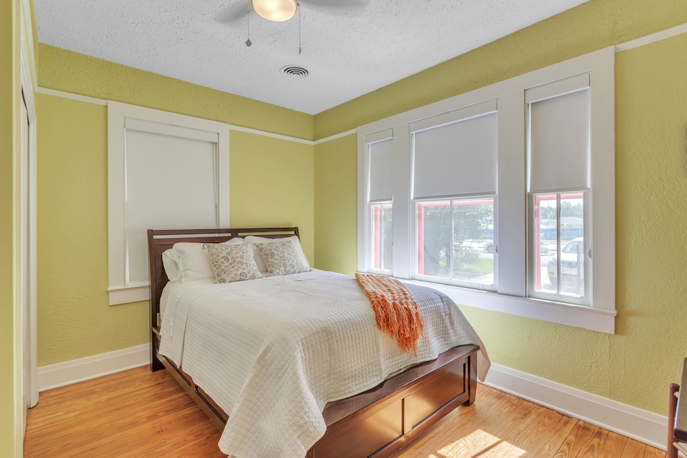 Retro Revival With Modern Luxury 3 Bedroom Home