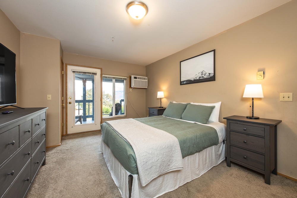Hood River Vacation Rentals