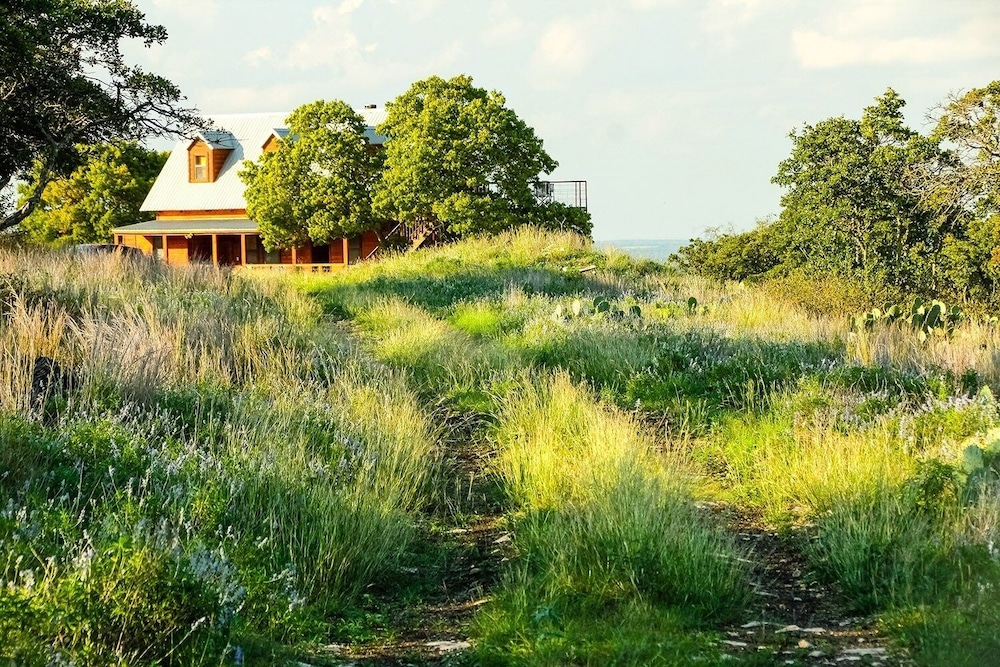 Hidden Rock Ranch 3 Bedroom Cabin by Redawning view 5