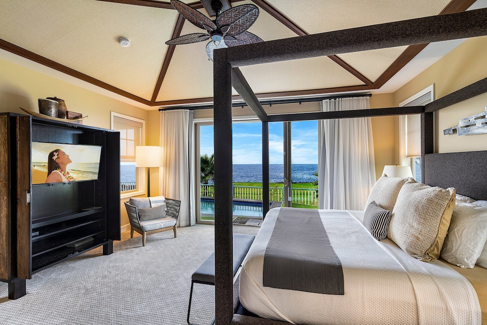 Unbelievable Ocean Front View w Pool - AC - Outdoor Seating!- Vrkcv