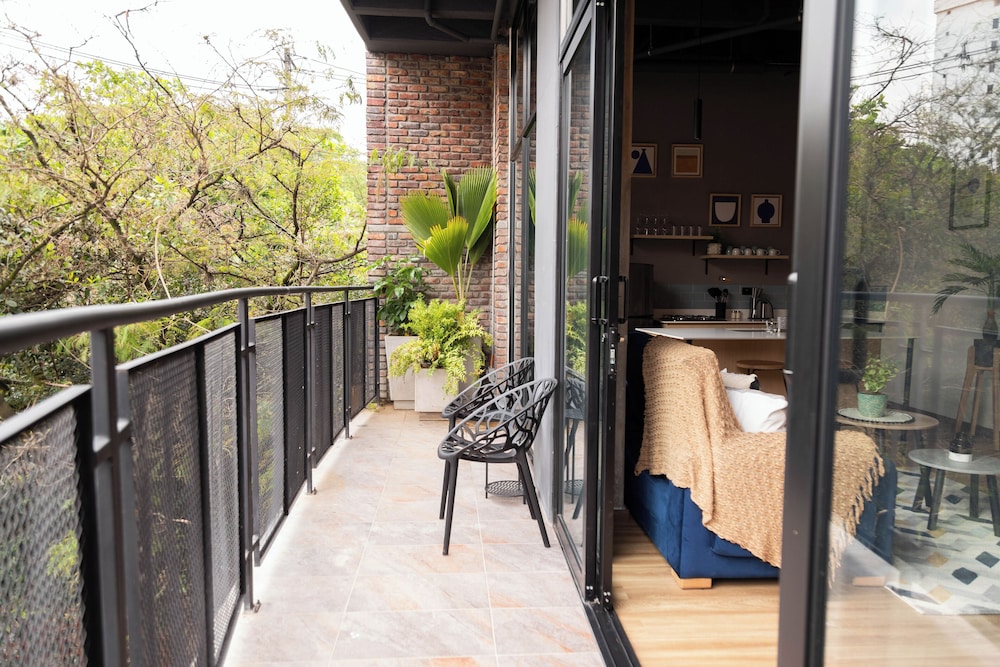 Royal Living Poblado