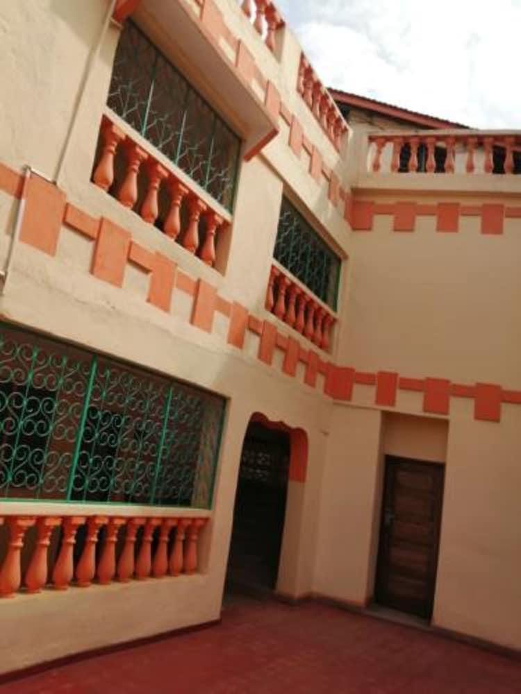 Ukunda Vacations - Diani Travelers Guest House - Property Image 3