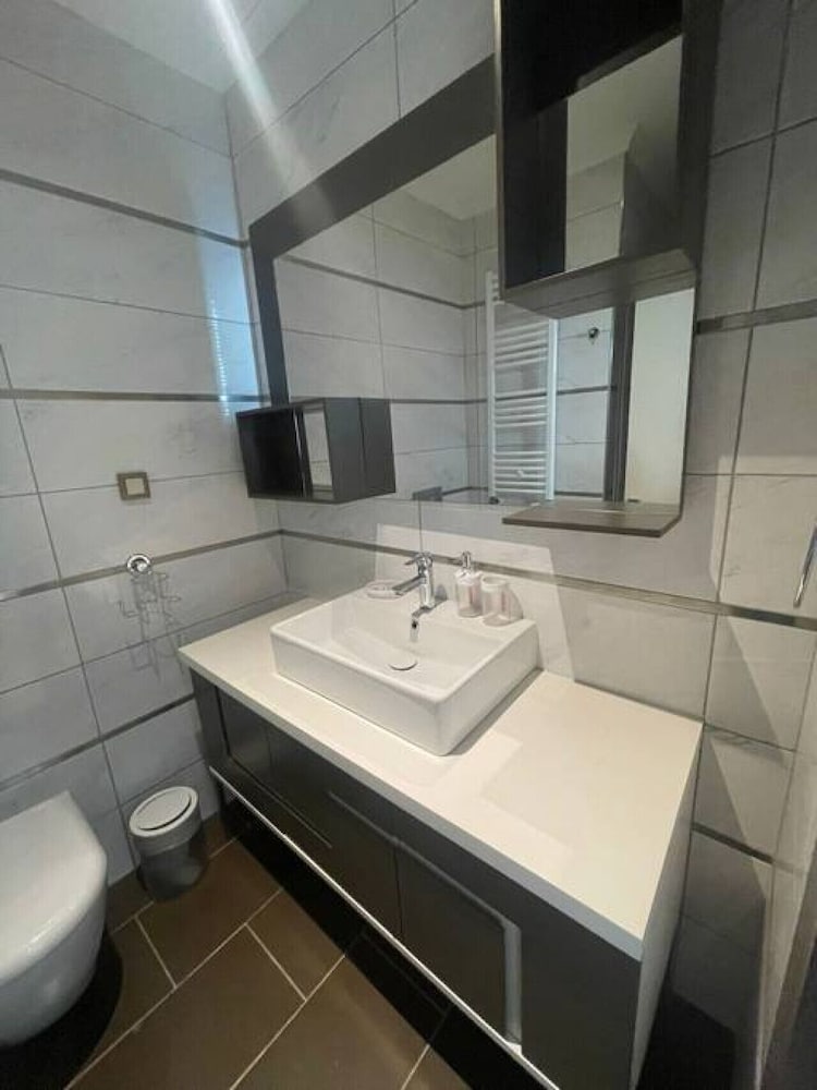 Stylish1 1 Apartment in Batisehir Near Mail of IST
