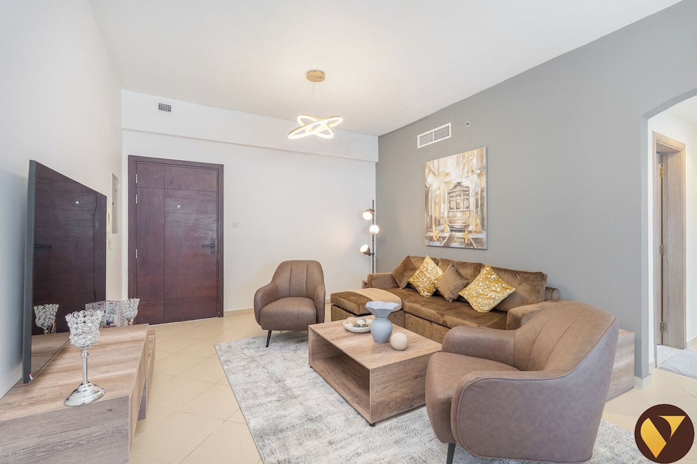 Diamond 5 Marina Walkable to Metro Beach