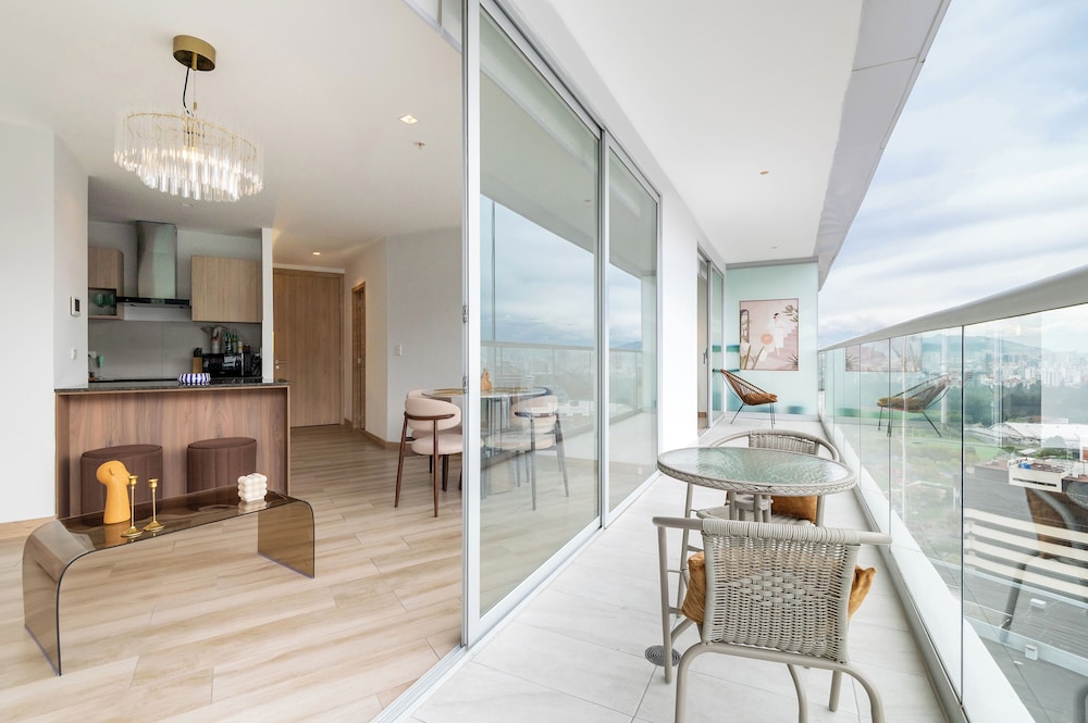 Edificio One by Host Ecuador