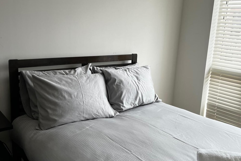Luxury 2 Bed In Royal Arsenal, Family Ok, Balcony