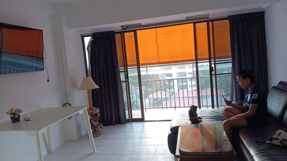 Sombat Condo Seaview 1 Bedroom