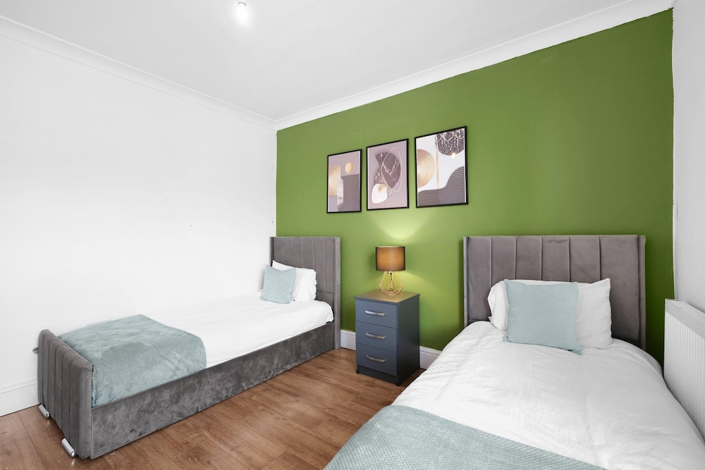 Radford 3 Bedroom and 1 Bathroom House