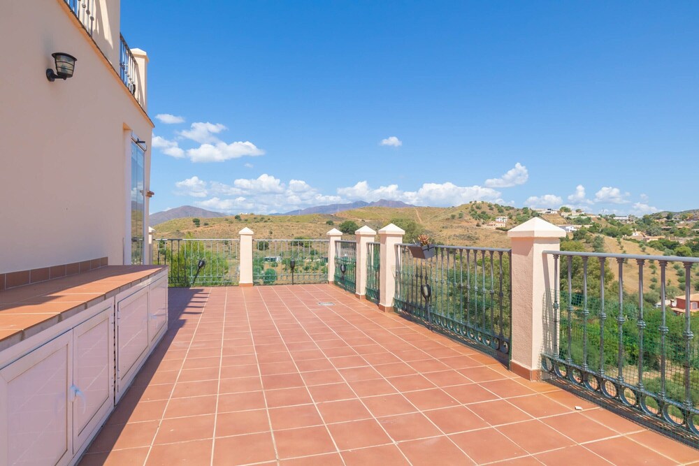 Mijas Golf Boutique Apartment - Golf & Leisure