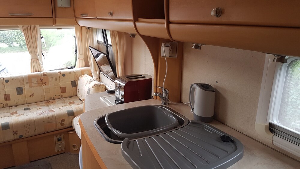 Lovely Caravan Near Notts and Newark view 5