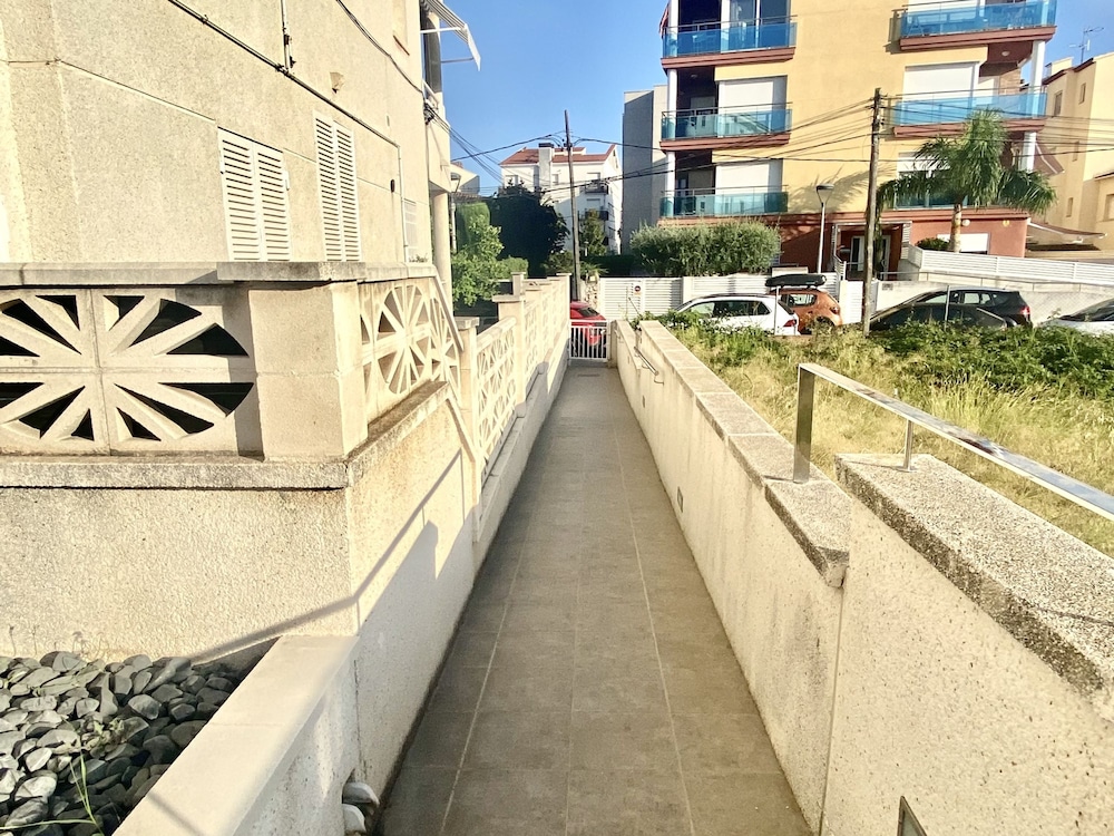Rental Unit in Calafell 3 Bedrooms 3 Beds 1