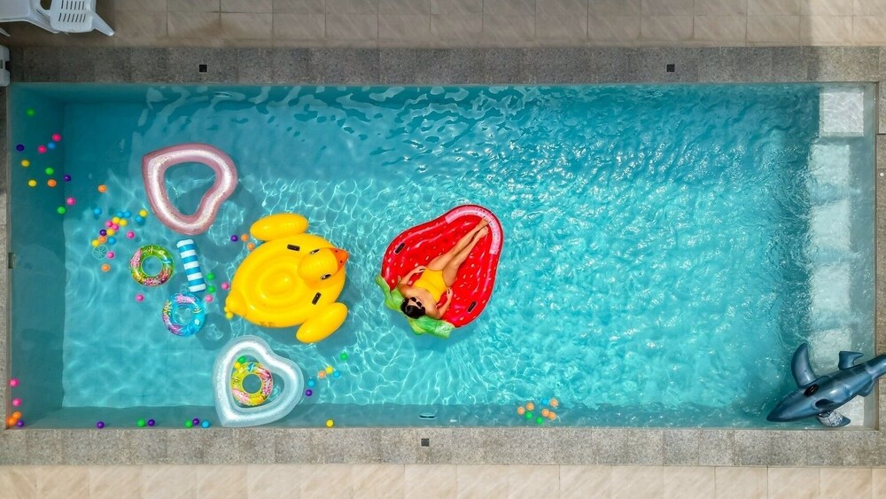Level FIVE pool villa Pattaya
