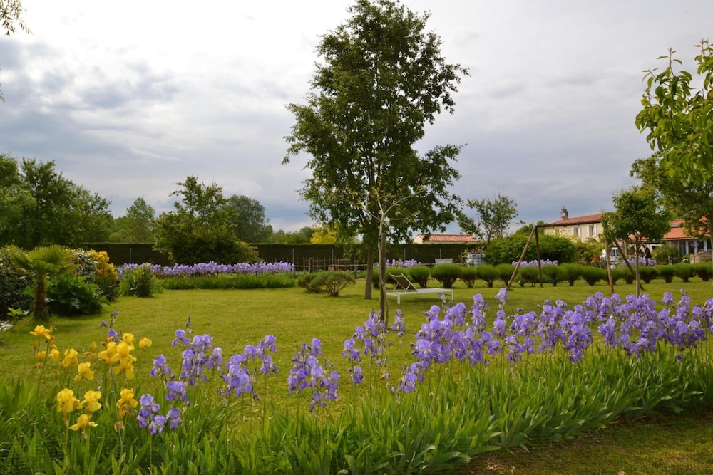 Chambre D'Hotes Le Lavoir view 2