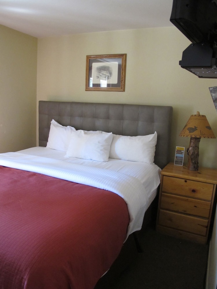Convict Lake Resort
