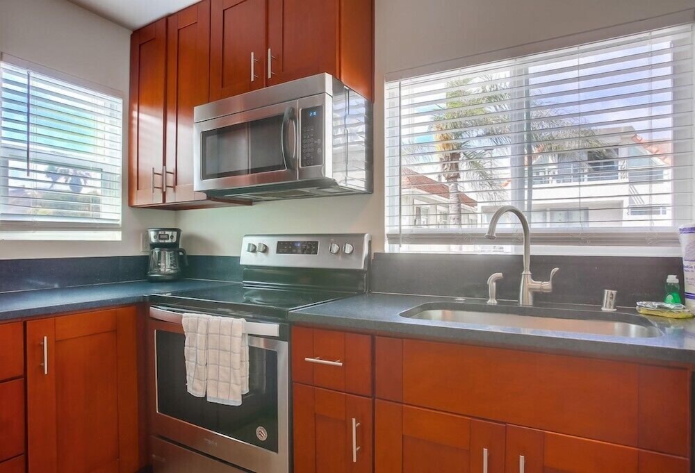 Manhattan Shores 5