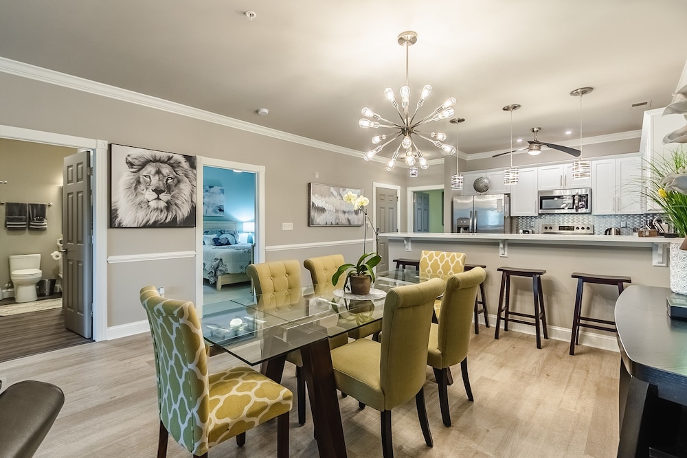 Magnolia Pointe Luster Leaf 4843-302 3 Bedroom Condo